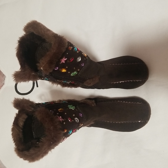 Kenneth Cole Reaction Leather Suede Brown Boots with Gems/Jewels Embellishments - Picture 5 of 11